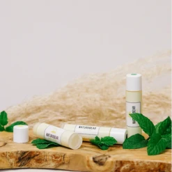 Rowan Clothing Co. Beauty Naturobear Lip Balm: Mint