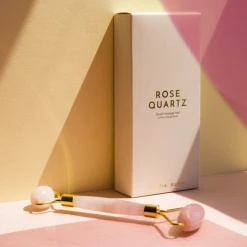 Rowan Clothing Co. Cardea Au Set Rose Quartz Roller