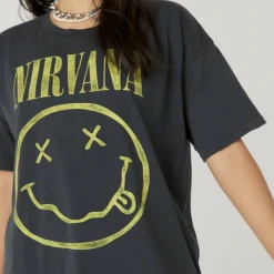 Rowan Clothing Co. Women's Daydreamer Nirvana Smiley Merch