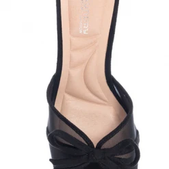 Rowan Clothing Co. Footwear Chinese Laundry Jump Up