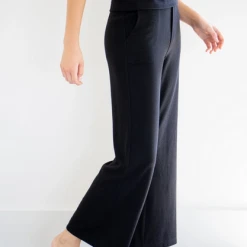 Rowan Clothing Co. Priv Luxe Gaucho Wide Leg Crop Women's 9 Rowan Clothing Co. Priv Luxe Gaucho Wide Leg Crop Women's