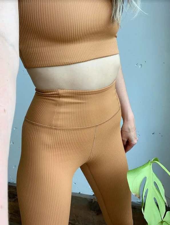 Rowan Clothing Co. Girlfriend Highrise Rib Legging: Toffee 5 Rowan Clothing Co. Girlfriend Highrise Rib Legging: Toffee